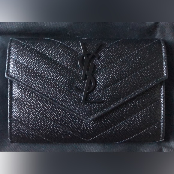 *SOLD* Ysl black envelope wallet - Picture 1 of 3